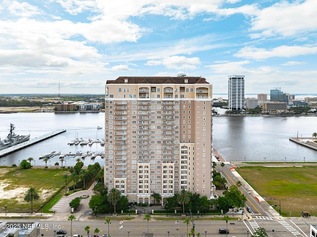 bird's eye view featuring a water view