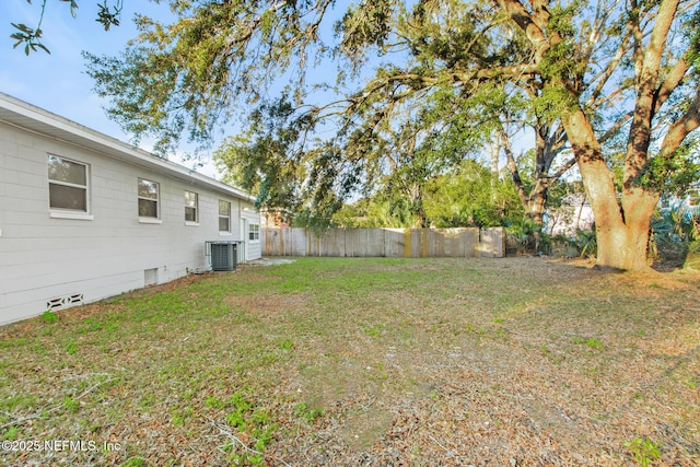 view of yard featuring central AC unit