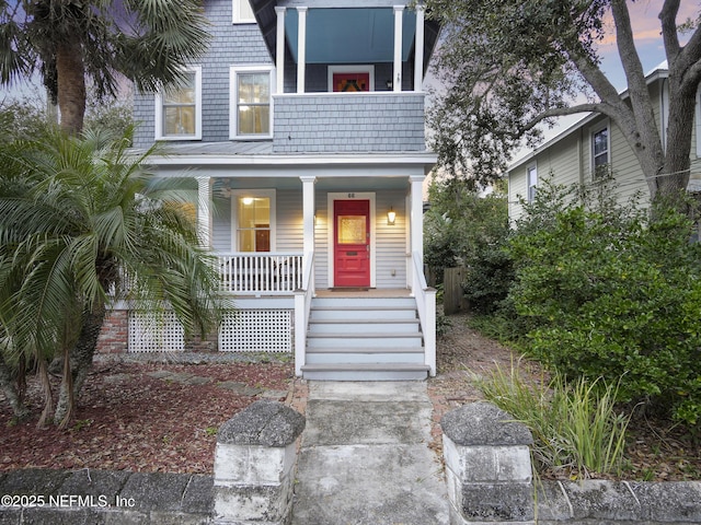 view of front of property featuring a porch