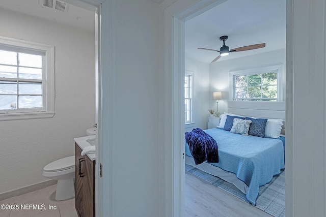 bedroom featuring ceiling fan