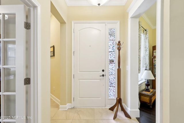 foyer with crown molding