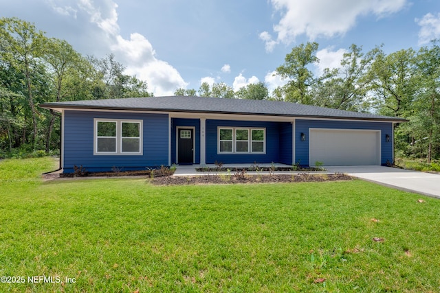 ranch-style home featuring a front lawn and a garage