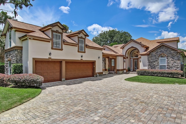 view of front of house featuring a garage