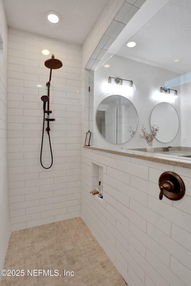 bathroom featuring tiled shower