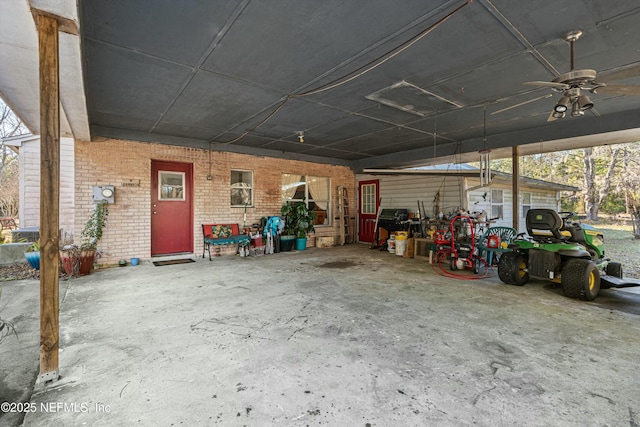 garage featuring ceiling fan