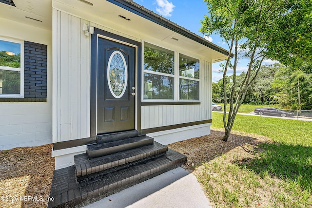 view of property entrance