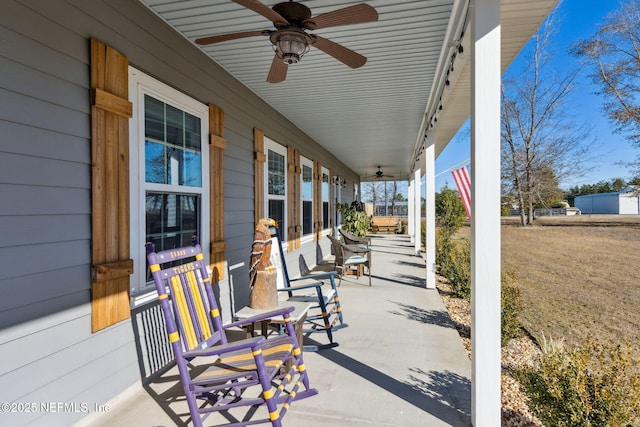 view of patio with ceiling fan and covered porch