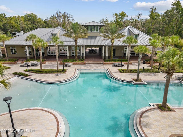 view of swimming pool