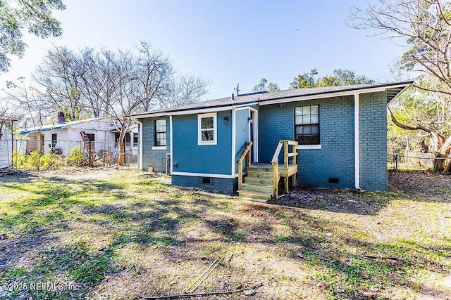 view of front of house with a front yard