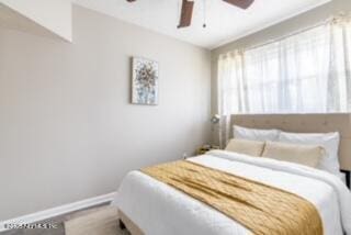 bedroom featuring ceiling fan