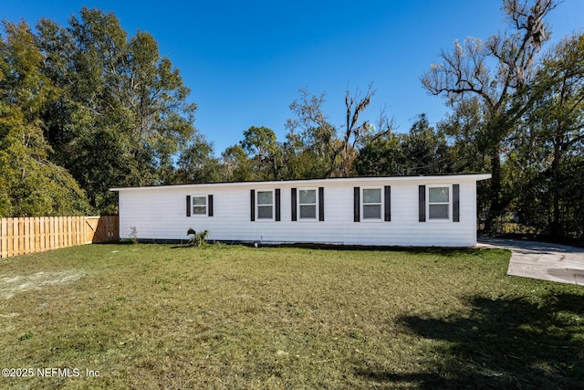 view of front of home with a front yard