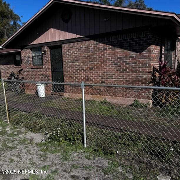 view of property exterior