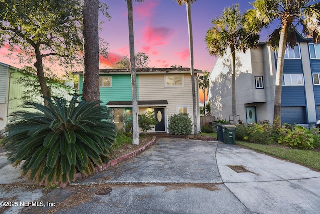 view of front of property