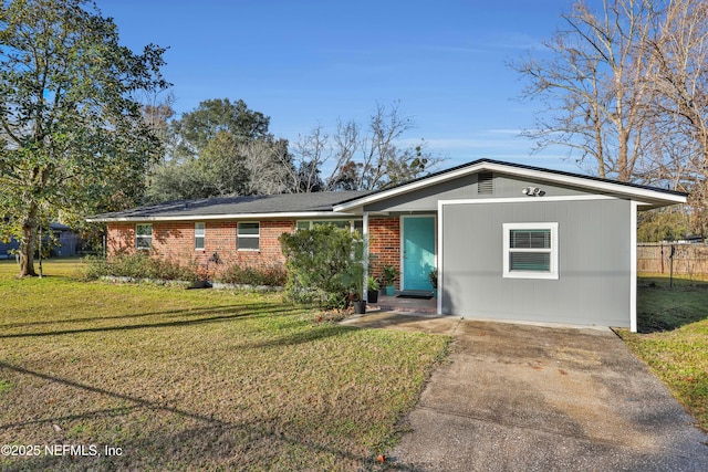 ranch-style house with a front yard