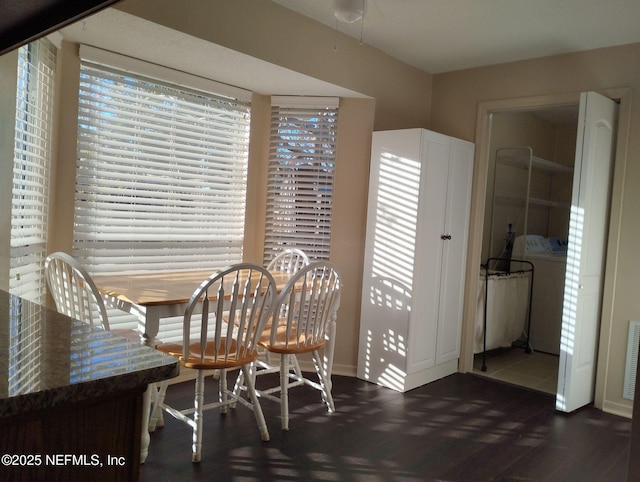 unfurnished dining area featuring washer / dryer