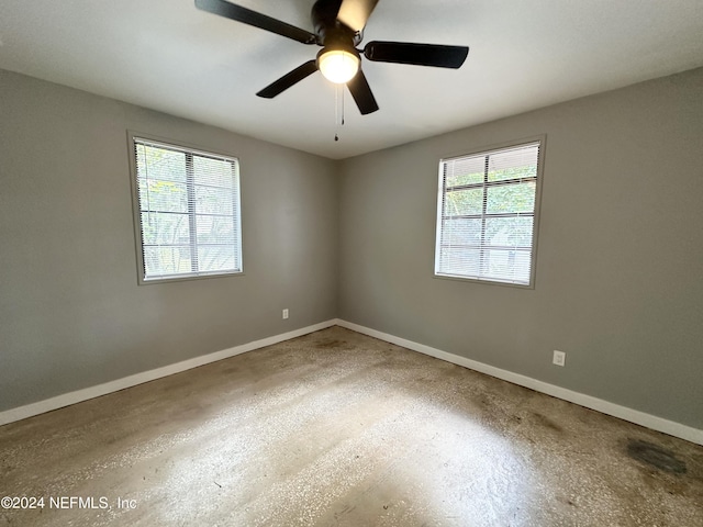 empty room with ceiling fan