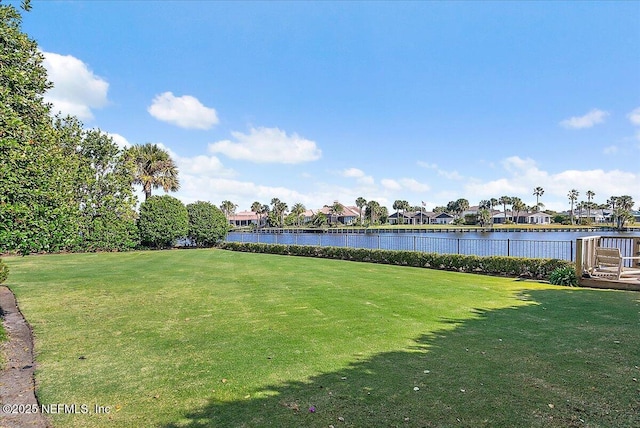 view of yard featuring a water view