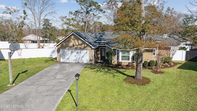 view of front facade featuring a garage and a front yard