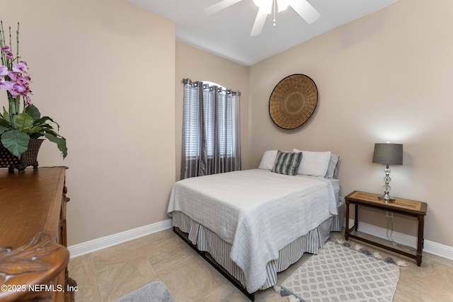 bedroom with ceiling fan