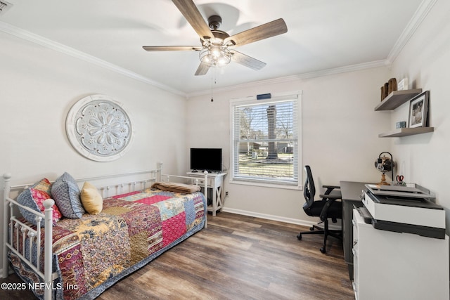 bedroom with dark hardwood / wood-style flooring, crown molding, and ceiling fan