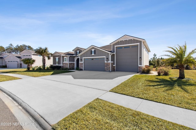 ranch-style home featuring a front lawn