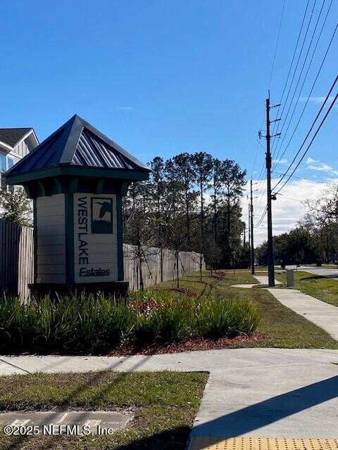 view of community / neighborhood sign