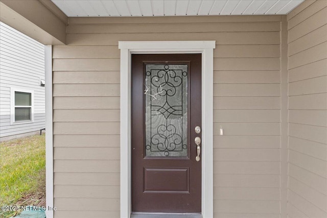 view of property entrance