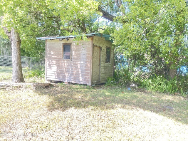 view of outbuilding