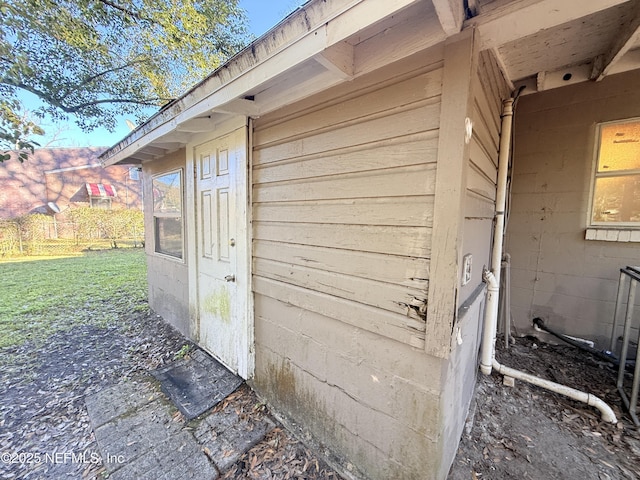 view of outbuilding