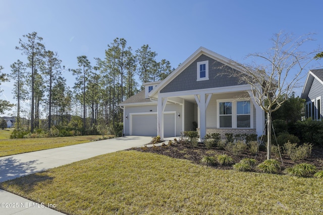 view of front facade featuring a garage and a front yard