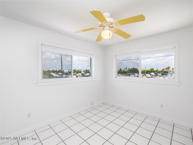 empty room with ceiling fan