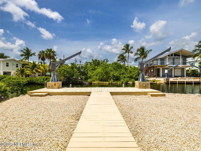 view of yard featuring a water view