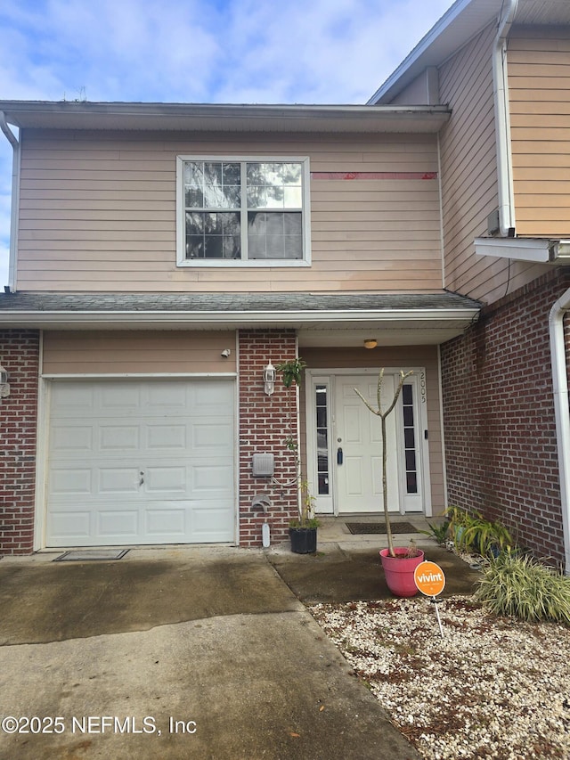 view of front of house featuring a garage