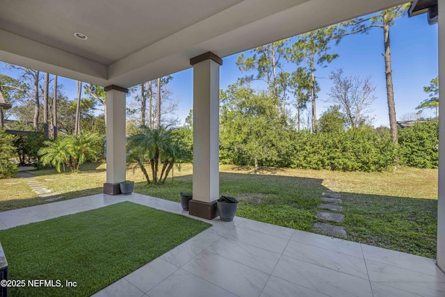 view of yard featuring a patio