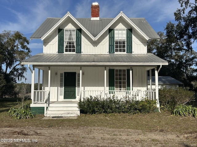 view of front facade featuring a porch