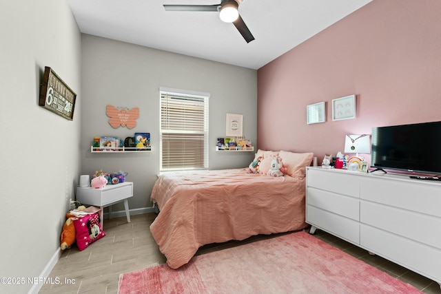 bedroom with ceiling fan