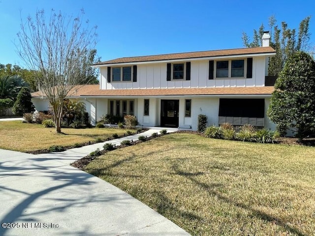 view of front of property with a front yard