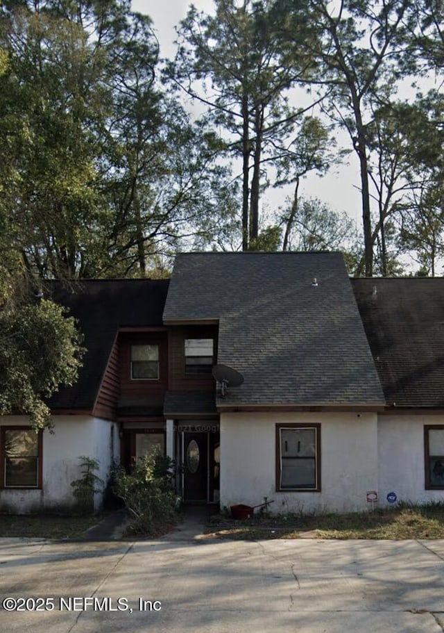 view of front facade