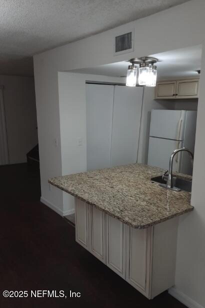 7676 Jana Ln S, Jacksonville, FL 32210 - photo 3