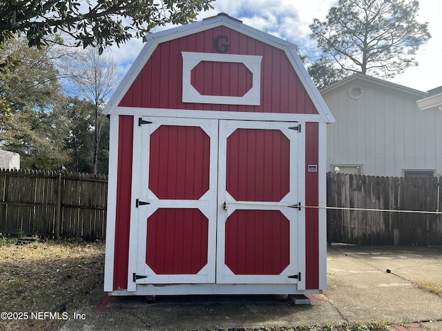 view of outbuilding