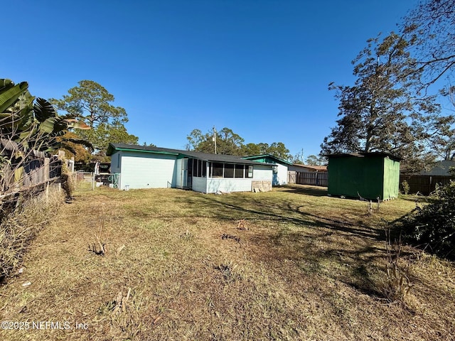 view of front of property with a front lawn