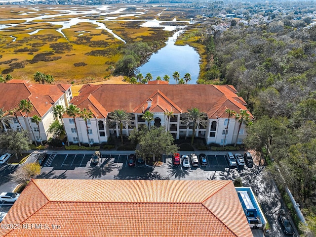 bird's eye view with a water view