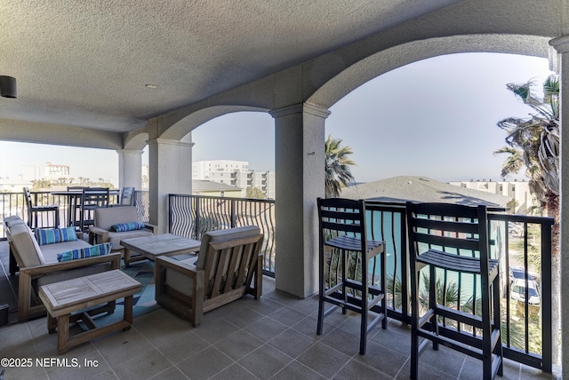 balcony featuring outdoor lounge area