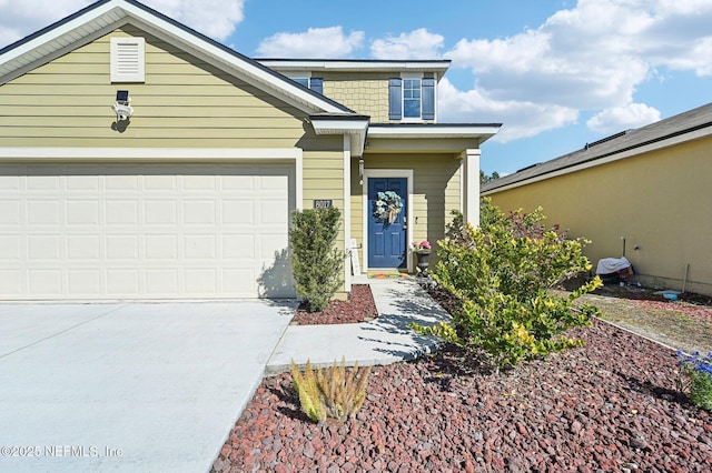 view of front facade with a garage