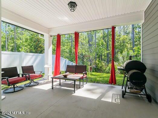 view of sunroom / solarium