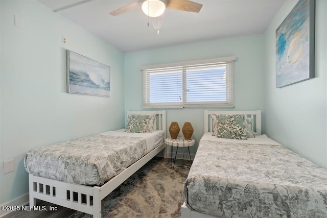 bedroom with ceiling fan