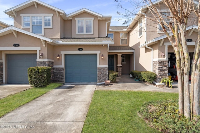 view of front of house featuring a garage