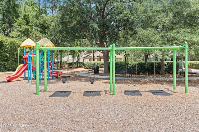 2360 Golfview Dr, Fleming Island, FL 32003 - community play area featuring view of scattered trees