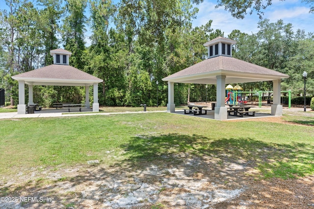 2360 Golfview Dr, Fleming Island, FL 32003 - surrounding community with a gazebo and a yard