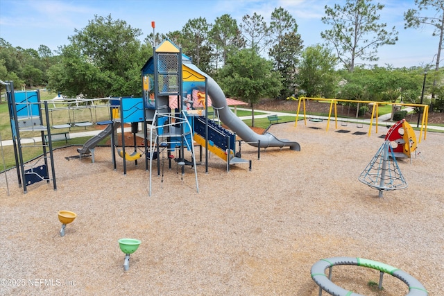 2360 Golfview Dr, Fleming Island, FL 32003 - community play area featuring view of wooded area